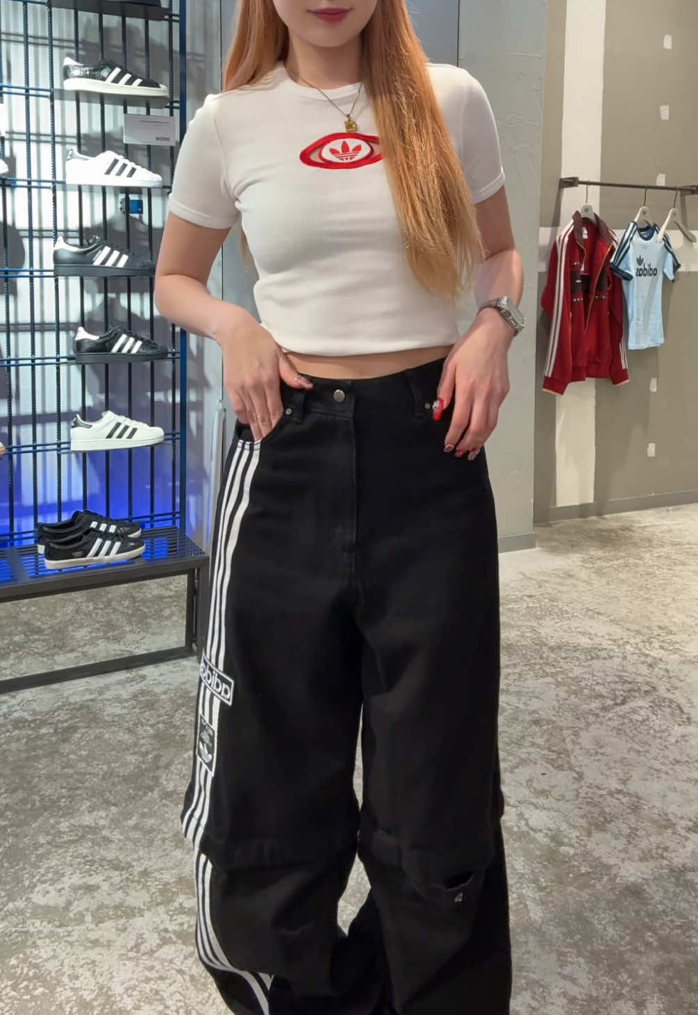 adidas大バズりのアディブレイクデニム着回しコーデ❤️ 📍商品番号JD0082 （動画内で誤ってJJ3096と記載していますが正しくはJD0082でございます！申し訳ございません💦） 男女問わず着用できるアイテムです！🫶🏻 どのコーデが好きですか？😻 #adidasoriginals #adidasコーデ #春コーデ #デニムコーデ #着回しコーデ 