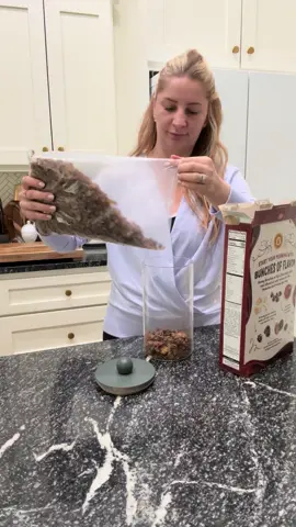 W tym domu jest jeden wariat i na bank to nie ja! #fyp #mazizona #malzenstwo #marriage #dc #zabawnefilmiki #smiesznefilmiki #halina #janusz #polskadziewczyna #parodia #komedia #zyciewusa 