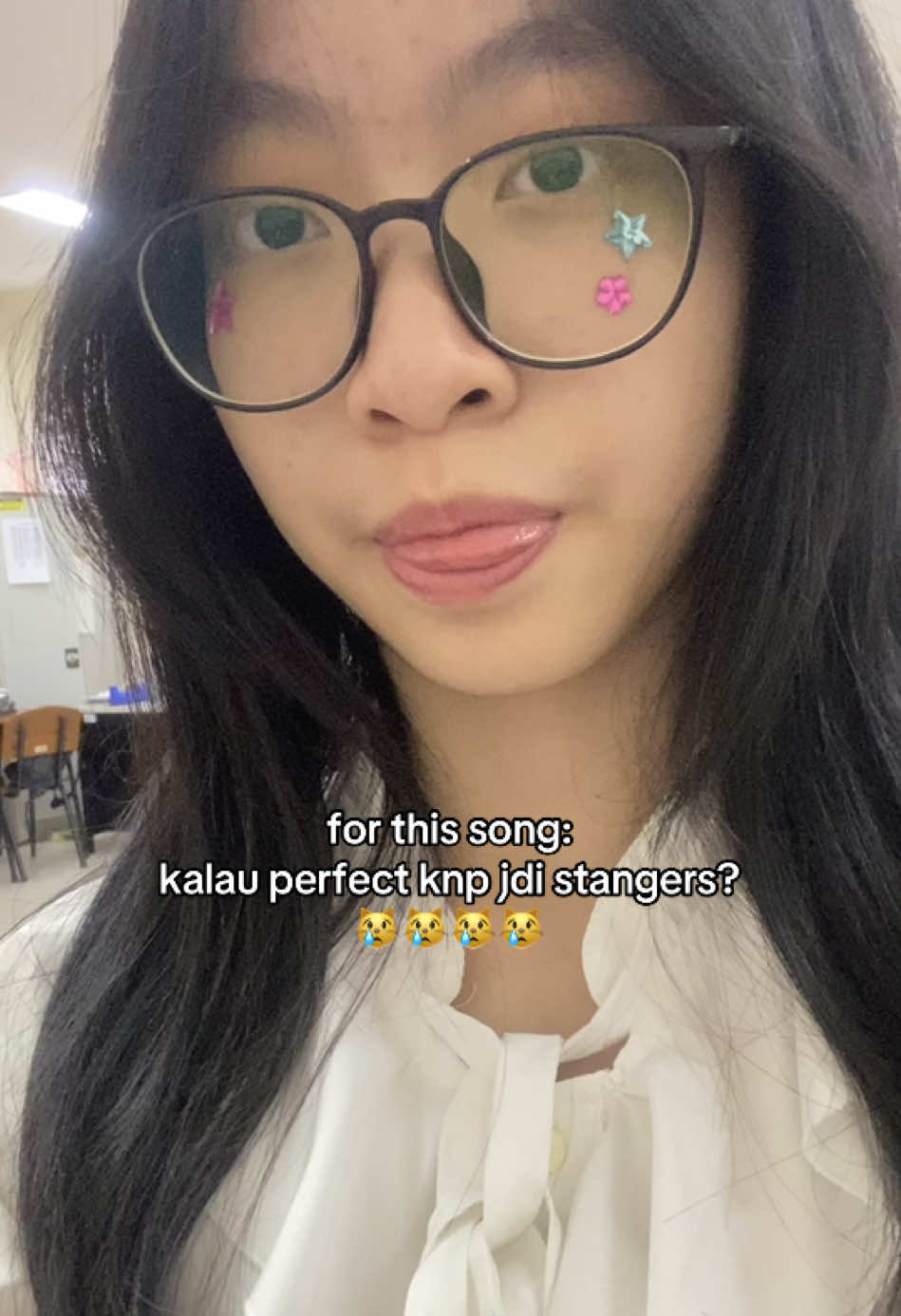 kenapa ya… #4u #foryoupage #perfectstrangers #songs #relatable 