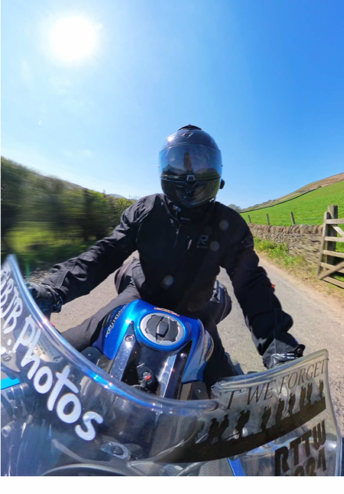 Blue skies and empty roads #peakdistrict #motorcycle #motorcyclelife