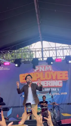 Rony Parulian - Mengapa at PMN Employee Cathering, Medan cr: IGS ifenaaa_ #ronyparulian #ronyparuliannainggolan #wer1 #mengapa #mengaparonyparulian #song #offair #konser #fyp #ff 