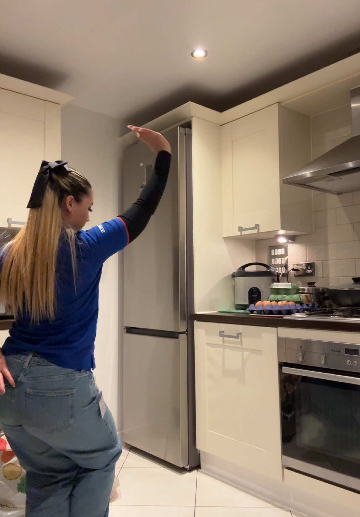 love this thai dance🤣 #thai ##thaitraditionaldance #thaisong#thaimusic #fyp 