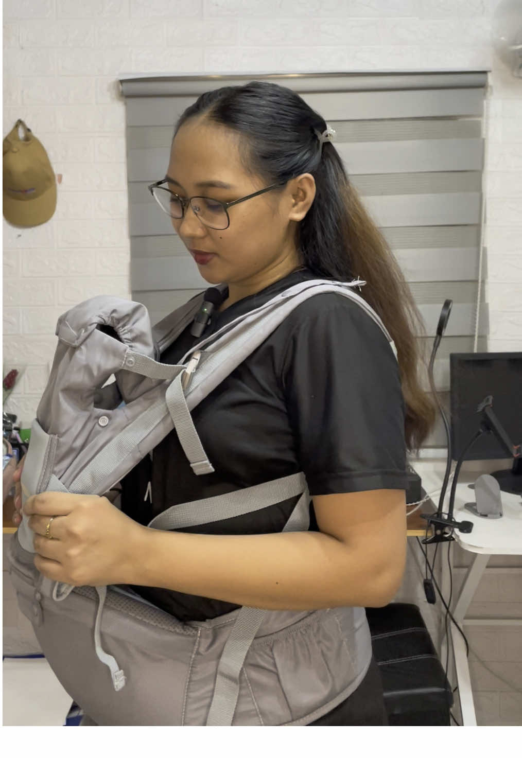 Napakasulit nito. This is a must for babies. #carrier #babycarier #3in1 #babyessentials #nesting #forbaby #fornewborn #recommendations 