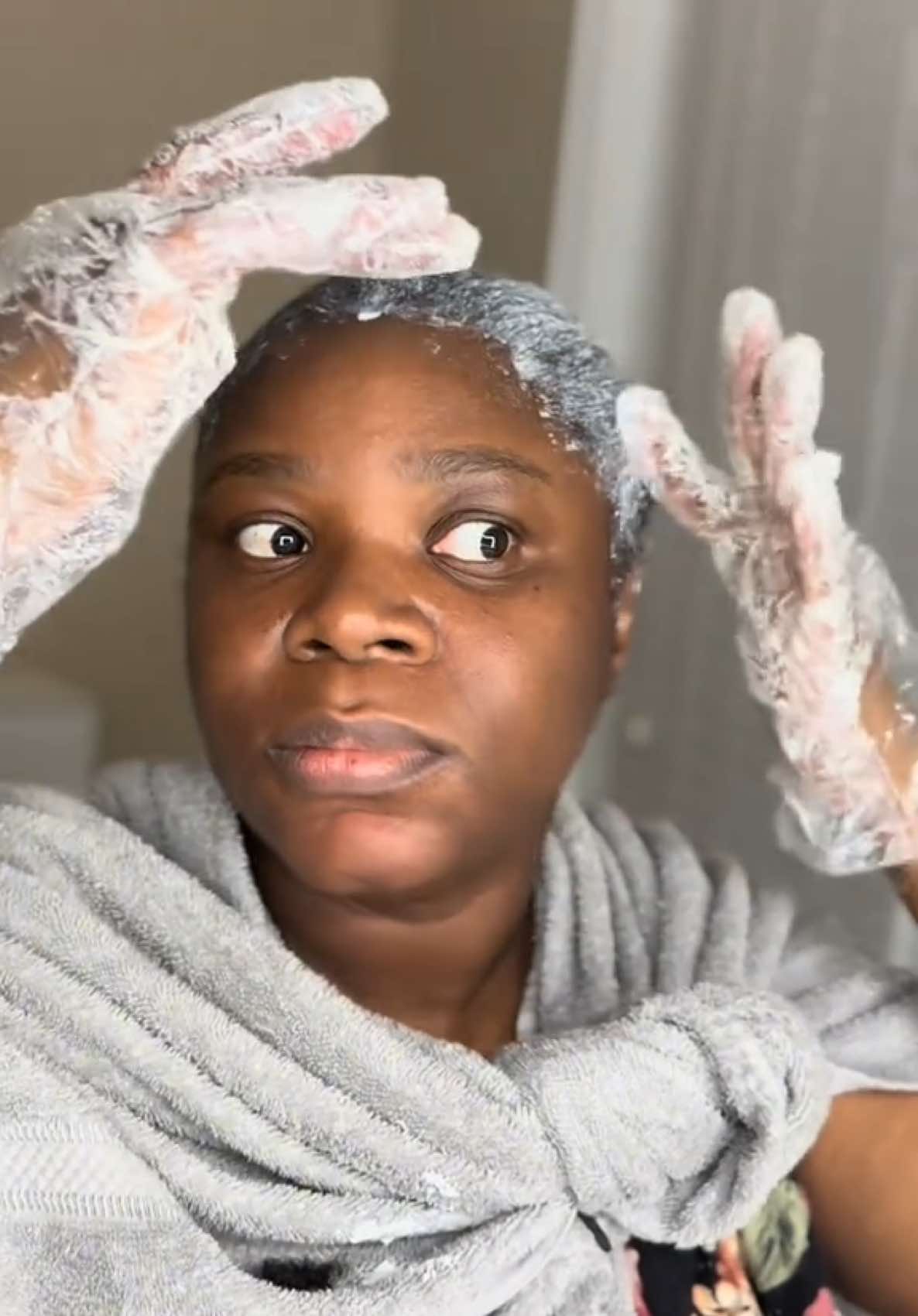 Do NOT do this if your hair is bleached/colored 🫣 learn from me #texturerelease #4chair #hairtexturizer #texturizedhair #texturizing #fyp #viral #fypシ #foryoupage #naturalhair #hairtok #relaxedhair #washandgo #texturedhair 