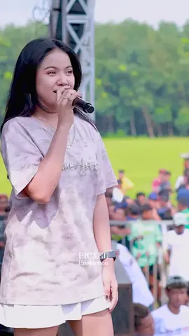 jikakebahagiaanmu ada di masalalumu  maka kembalilah  dengannya dan lupakanlah aku  #dindaeksateratu #dindateratufanssolo #dindateratu♥️ @Dindateratu 