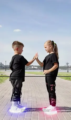 Monster Teaches How to Dance ❤️ Repeated the Dance #shuffle #tuzelitydance #shuffledance #longervideos #tuzelitydancefans #foryou #fyp