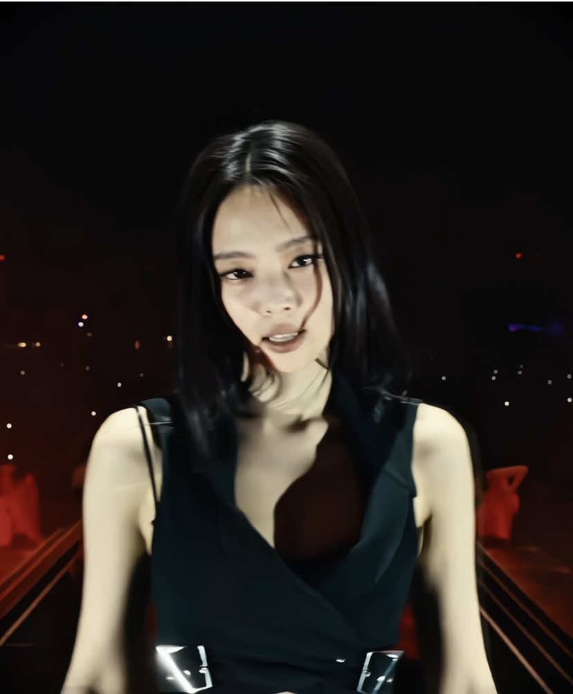 Jenchella weekend 2 was insane.  she's mad, yall pissed her off #jenchella #coachella #coachella2025 #jennie #jenniekim #jennie_ruby #jennieedit #fyp 
