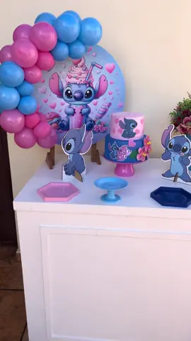 Festa na mesa #decoração #balões #festas #festainfantil #festanamesa #pegueemonte #fyy #viral_video 