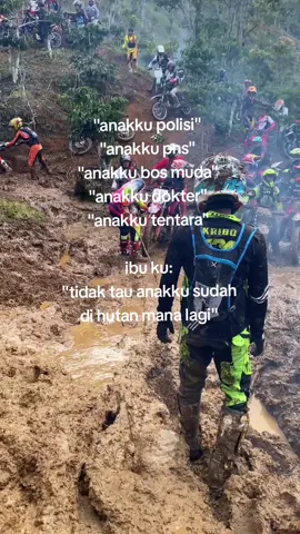 maap mah😝😄#fouryoupage #fypdong #hutan #lumpur #trabas #trail #bahanswmu 