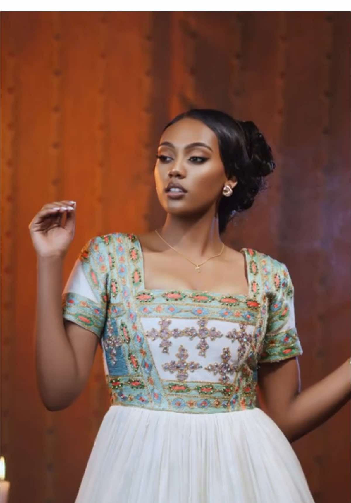@TIBEB💋@platinum production@Robsen @Selam Girma@topazionpicture#fyp#foryou#tvhost#ethiopian_tik_tok#womenownedbusiness#የebsmakeupartist#tigraytiktok#doortodoor#WomenOfTikTok#habeshakemis.