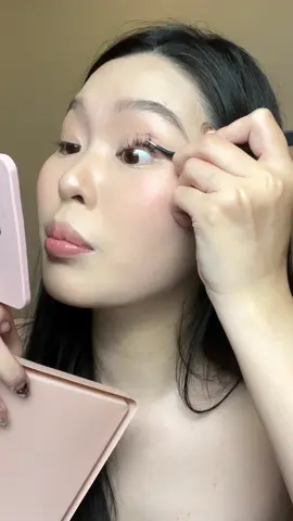 Keo dán mi giả tiện nhất từ trước đến giờ mình từng dùng 🫰🏻💯 #mlendiary #mlenvn #keodanmi2dau #migia #beautytips #makeup #goclamdep