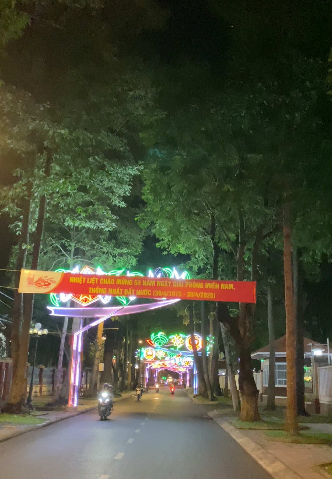 Vĩnh Long mình giờ tối chạy đường nào cũng đẹp 😬
