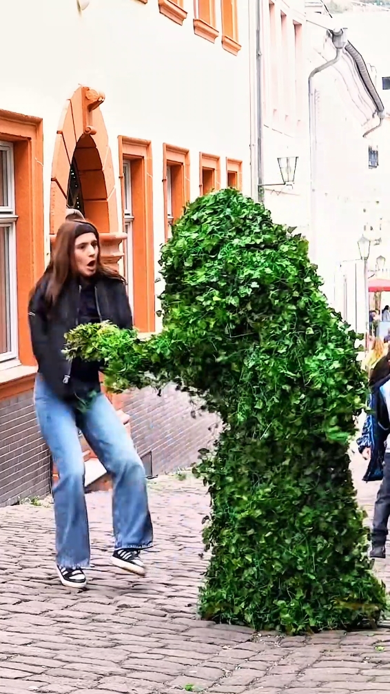 Bushman best scary prank 😂😂😂 #bushman #bushmanprank #funny #funnyprank #funnyvideos #viral #trending #fyp #foryou 
