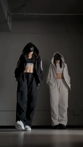 Dance for two, dance together, welcome everyone to like and leave a message _ Thank you.#fpy #fpyシ #hiphop #dance #xh 