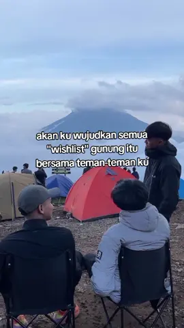 pelan-pelan nanti juga kesampaian bissmilah aja #indonesiamountain #pecintamdpl #mountain #pecintaalam #indonesia🇮🇩 #Hiking #sindoromountain 