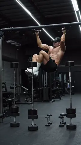 Hanging Dumbbell Core Work 🔥 Read captions 👇 Transform your body in 8 weeks with our Ultimate Shred Workout Program! 💪 Plus, get exclusive bonuses to supercharge your results. More details: link in my bio! ⬆️ #core #workoutplan #sports #GymTok #gymmotivation #Fitness #workout  #viralvideo #viral #bodybuilding #bodybuilder #usa🇺🇸 #canada🇨🇦 #america #europe #england #usa_tiktok
