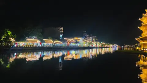 Phố cổ Hoa Lư Ninh Bình về đêm ☺️