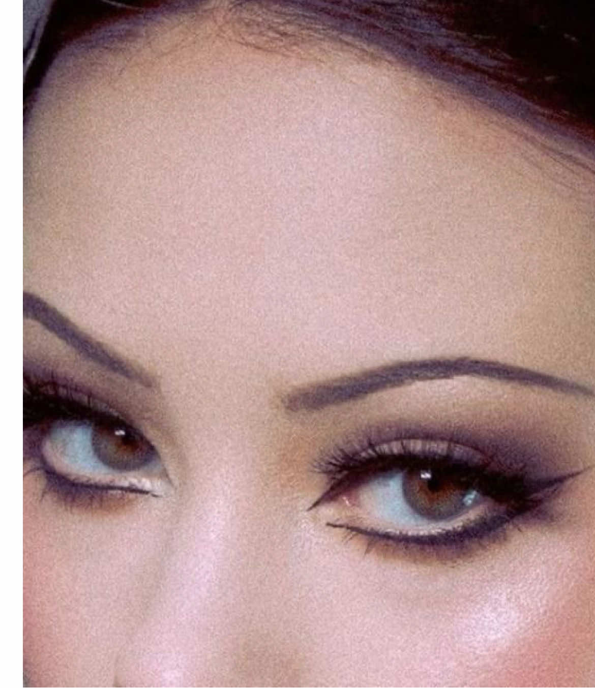 #Eyeliner #doubleeyeliner #eyemakeup #eyeshadow #eyemakeupinspo #eyeshadowinspo #priscillapresley #priscillapresleymakeup #60smakeup #makeupinspo #velvetatnight 