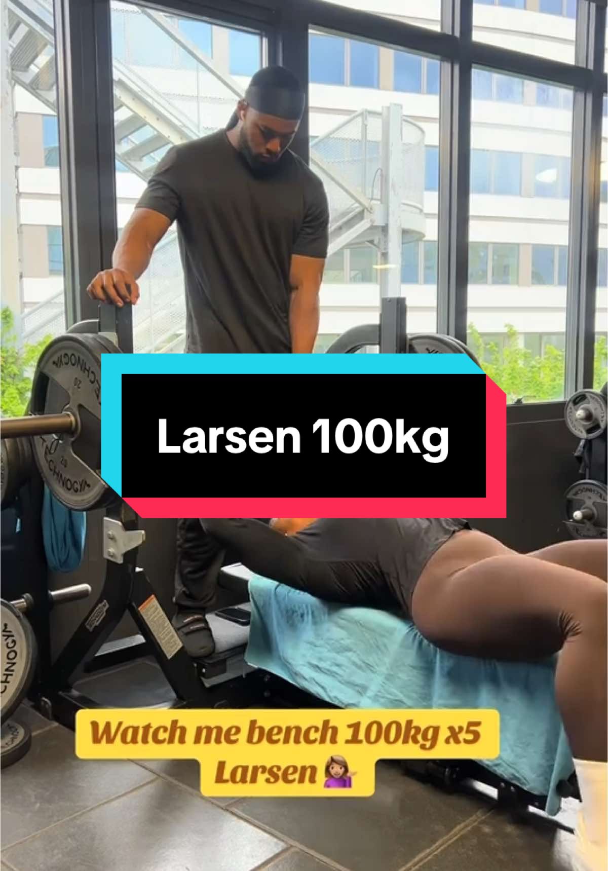 Larsen 100kg as a girl 💁🏽‍♀️  3x5x 100kg  #fyp #larsenpress #powerlifting #benchpress#gym 