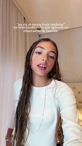 Vamos fingir que sei dançar essas músicas 🙂‍↔️😘 no máximo sei dar dói pra lá e dois pra cá 