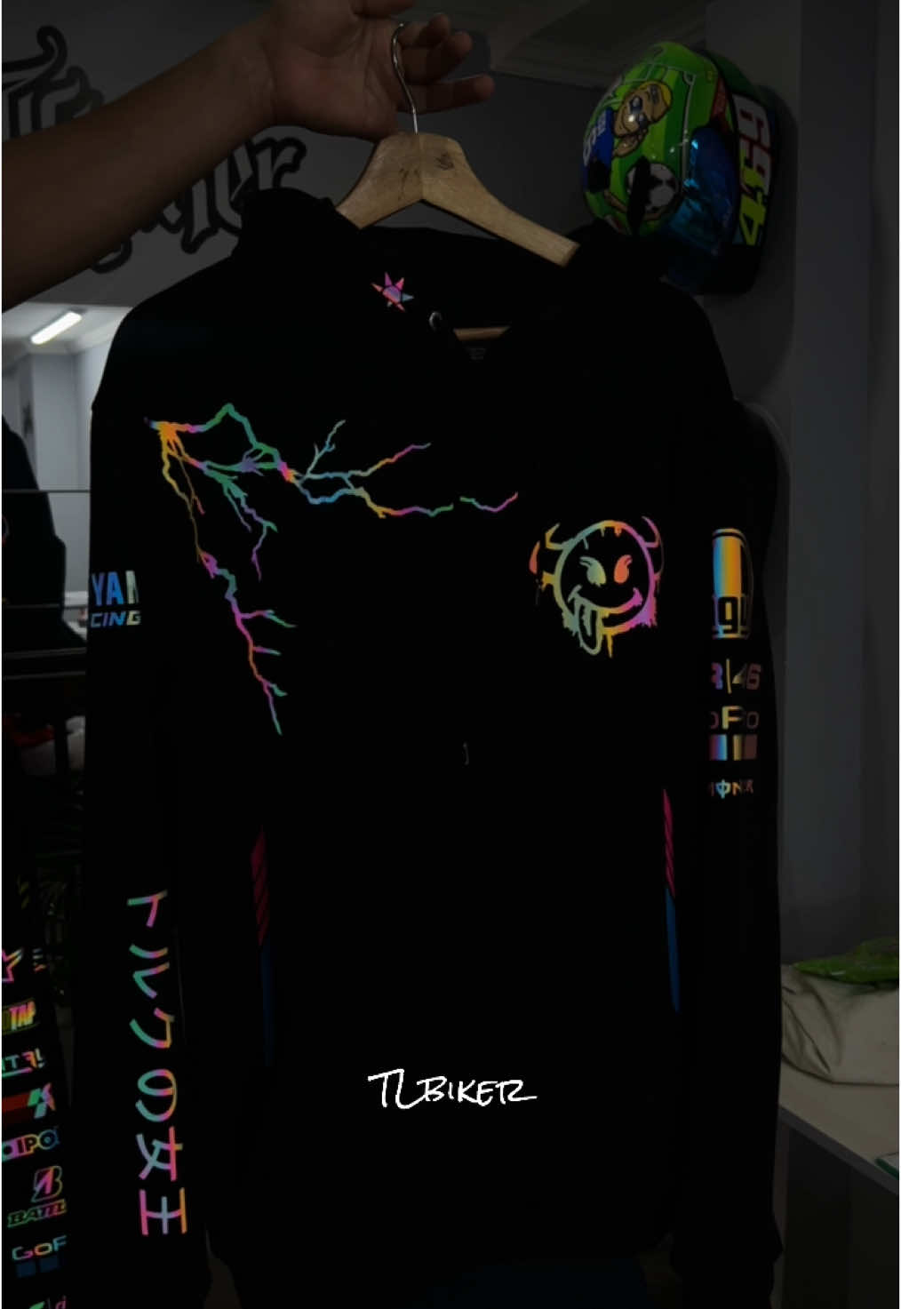 Este diseño 😮‍💨🔥🔥  3132772368 escríbenos para mandar a hacer tu Hoddie personalizado 🔥💚manejamos diseños desde $135.000 #sacosmoteros #moteros #tlbiker #hoddie #biker #bikerlife #ropapersonalizada 