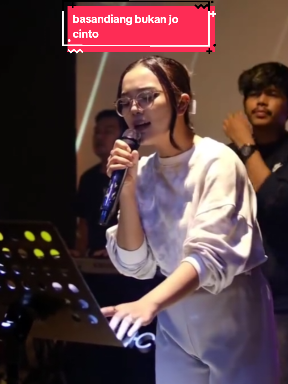 basandiang bukan jo cinto - live minangprideofficial  #laguminang #laguminanghits #kumpulanlaguminang #minangviraltiktok #minangkanindonesia #fyp 