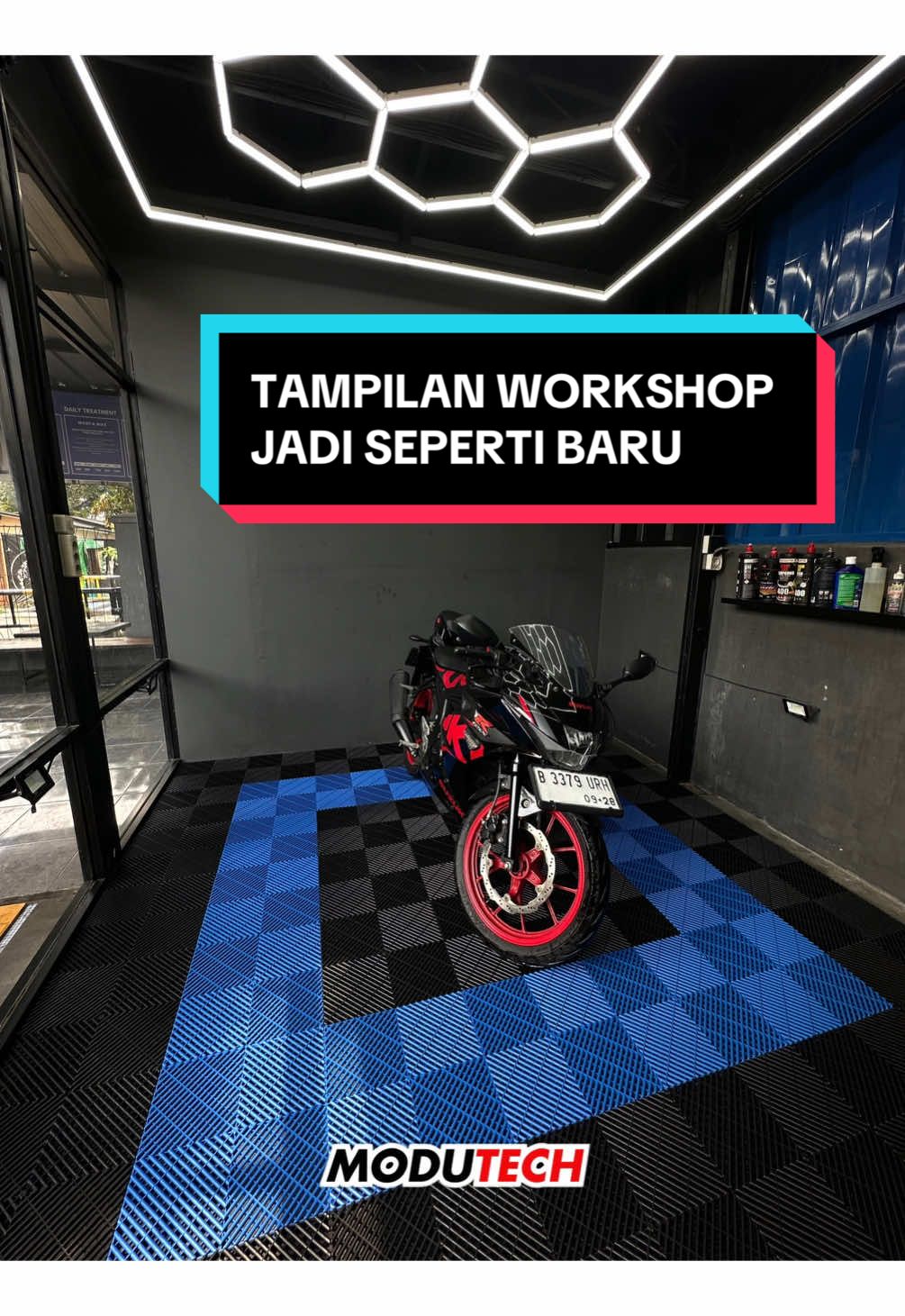 Pemasangan modular floor di workshop @GAYA_Cuci_Motor memberikan tampilan baru sehingga meningkatkan estetika pada saat melakukan video konten dan juga meningkatkan kenyamanan lingkungan kerja di workshop ini Tampilan workshop langsung berubah seketika menjadi lebih menarik dan elegan, serta memiliki berbagai manfaat sebagai pemisah genangan air dengan listrik dan anti licin yang sangat berguna untuk workshop teman-teman  Simple Floors, Made Attractive with Modutech ! Untuk konsultasi dan informasi lebih lanjut mengenai produk, dapat langsung hubungi 0812-1234-8719 #Modutech #floortiles #flooring #modularflooring #workshop #carwash #detailingmobil #detailingmotor #coatingmobil #coatingmotor #cucimobil #cucimotor 