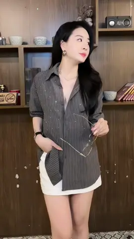 Áo Sơ Mi Kẻ Đính Đá Ép Máy #aosomi #aosominu #thoitrangnu #xuhuong 