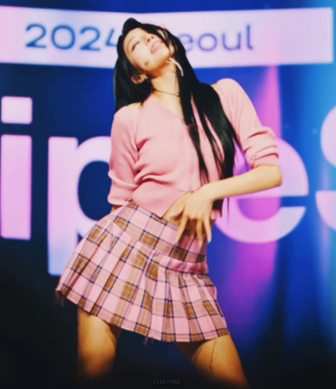 1 like and 1 follow = 1 kiss from xinyu!! | | i hate this damn algorithm #triplesxinyu #zhouxinyu #tripleS #triplesedit #wav #triplescosmos #kpopfyp #fyp #S15 #foryou #viral #yummyfood 