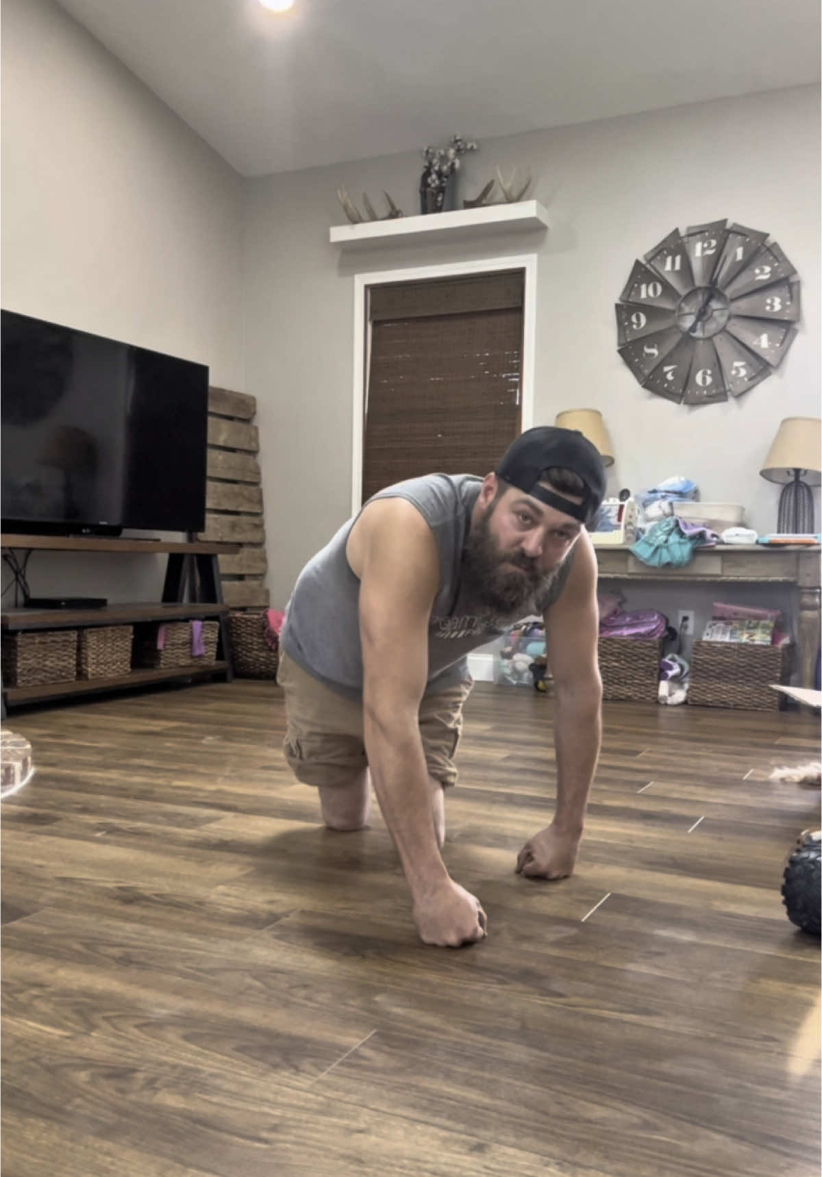 Yall expected me to spin around didn’t ya 🤣🤣 #limblossboss #dreamteamprosthetics #myleglesslife 