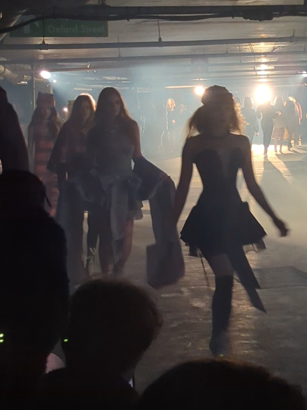 Sinead Gorey AW25 at London Fashion Week was a shameless walk of shame. 🍔🍗🚬 See the full story on https://thegashionedit.co/journal . . . #LFW #LondonFashionweek #FashionWeek #FashionBloggger #StyleInspo #OOTD #instafashion #FashionInspo #StyleInspiration #FashionTrends #RunwayFashion #Fashion #Fashionista #Runway #fashiondesigner #fashionshow #AW25 #sineadgorey