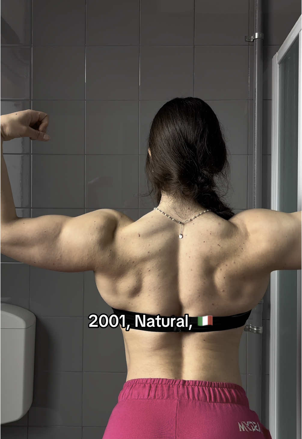 Italian genetics 🧬 #gym #GymTok #gymmotivation #muscle #bodybuilding #workout #progress #fitnesscommunity #aesthetic #body #fitnesgirl #gymgirl #addict #back #posing #discipline #gymtokitalia #fyp 