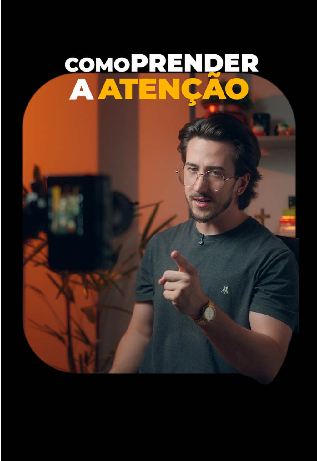 Chamar a atenção nos primeiros segundos do vídeo é essencial para manter o público assistindo até o fim. É isso que diferencia um conteúdo comum de um que realmente engaja e converte. Comenta “PRENDER”que eu vou te mandar um guia completo pra você aplicar tudo isso nos seus vídeos! . .#foryou #fyp #viral #criativo #viral_video #dicas #fypシ゚ #video #creator #cinematic 