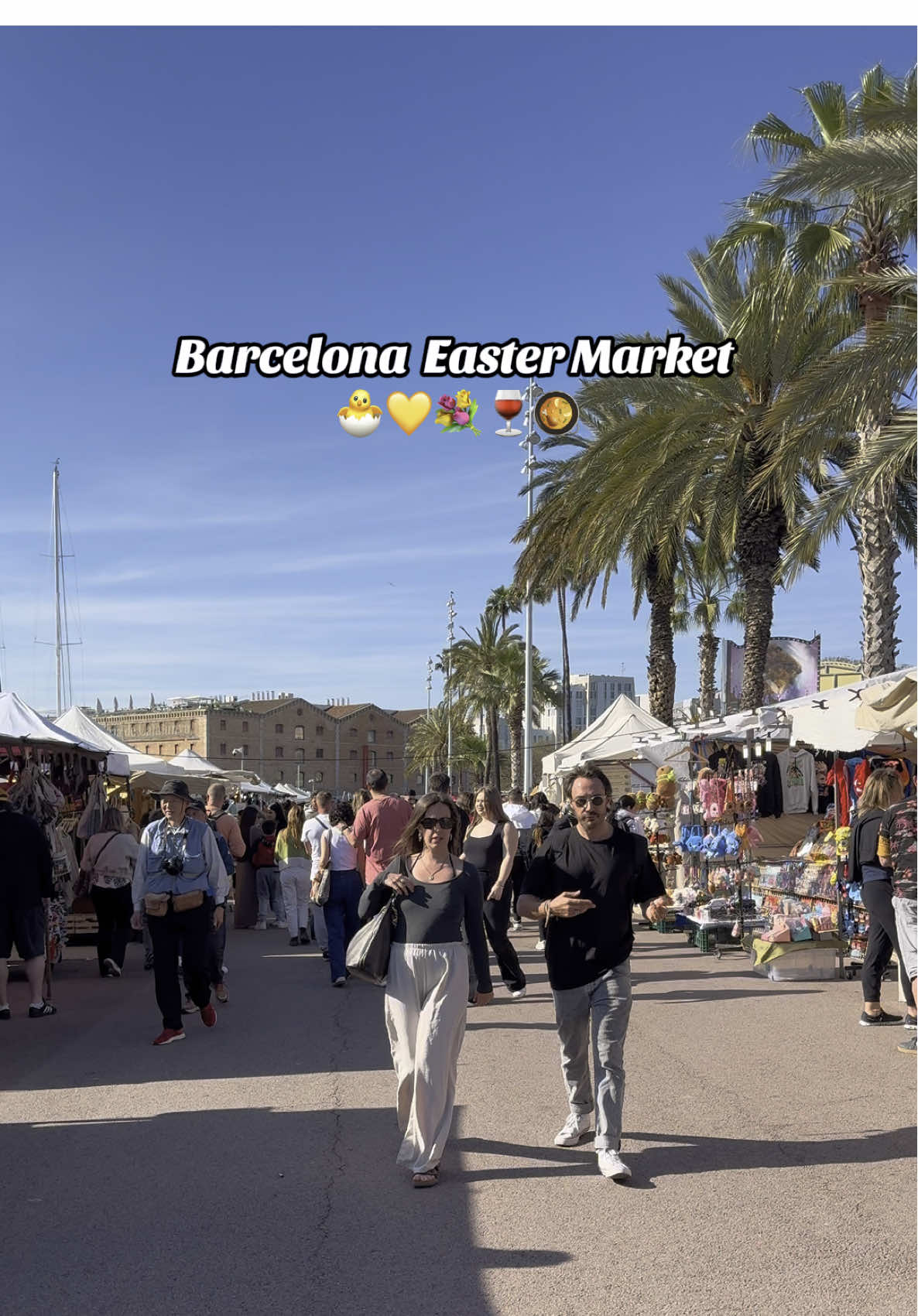 one of my fav things about Barcelona is the endless pop up markets🥹 #barcelona #easter #market #travel #paella 