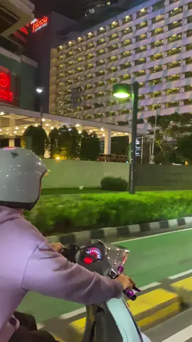 night ride bersama @ScooterFlyJakarta #fypp #vespamatic #scooterflyjakarta 