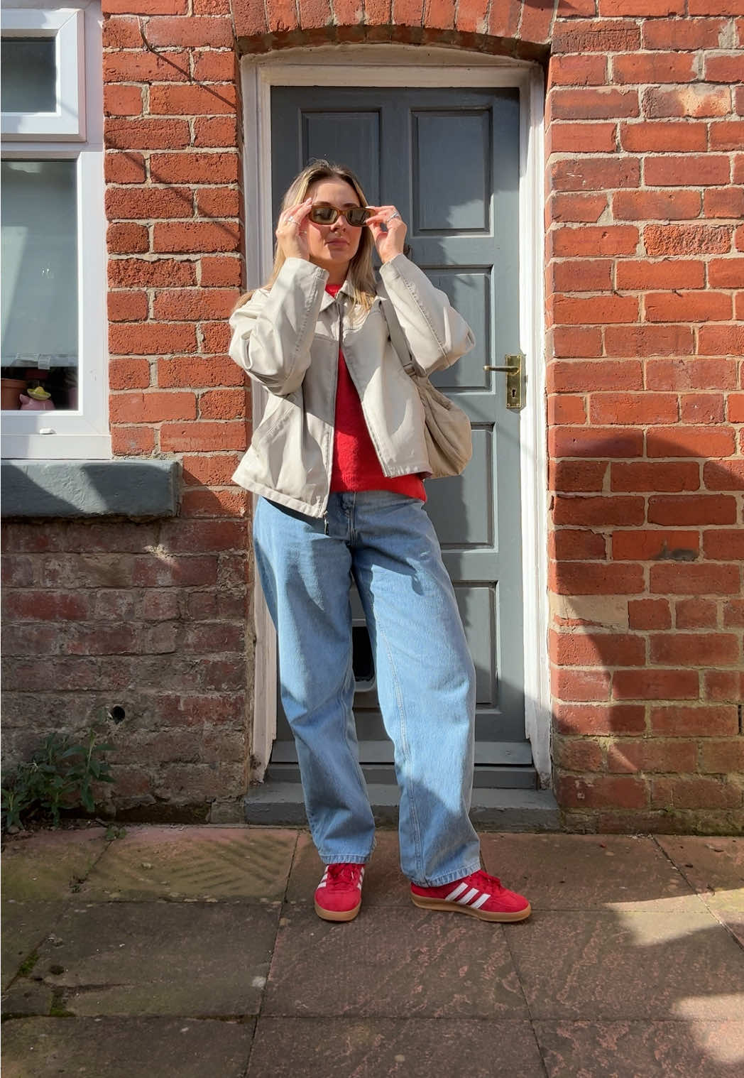 good thing i do the exact same awkward slow spin in every single outfit video lmao xx #outfitsideas #springoutfits #lgbtqia #outfitinspo 