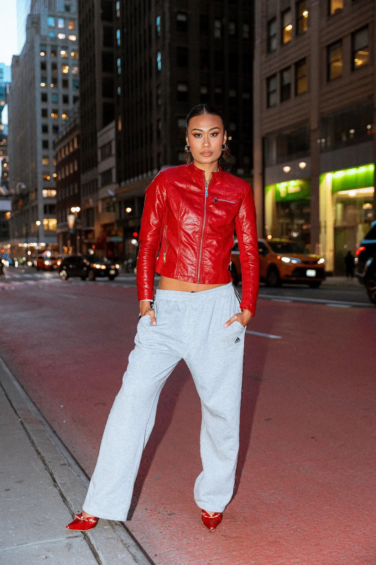 why is it still cold in the city 😩 #nyc #model #photoshoot #streetphotography 📸:@Levante Lee Anderson 