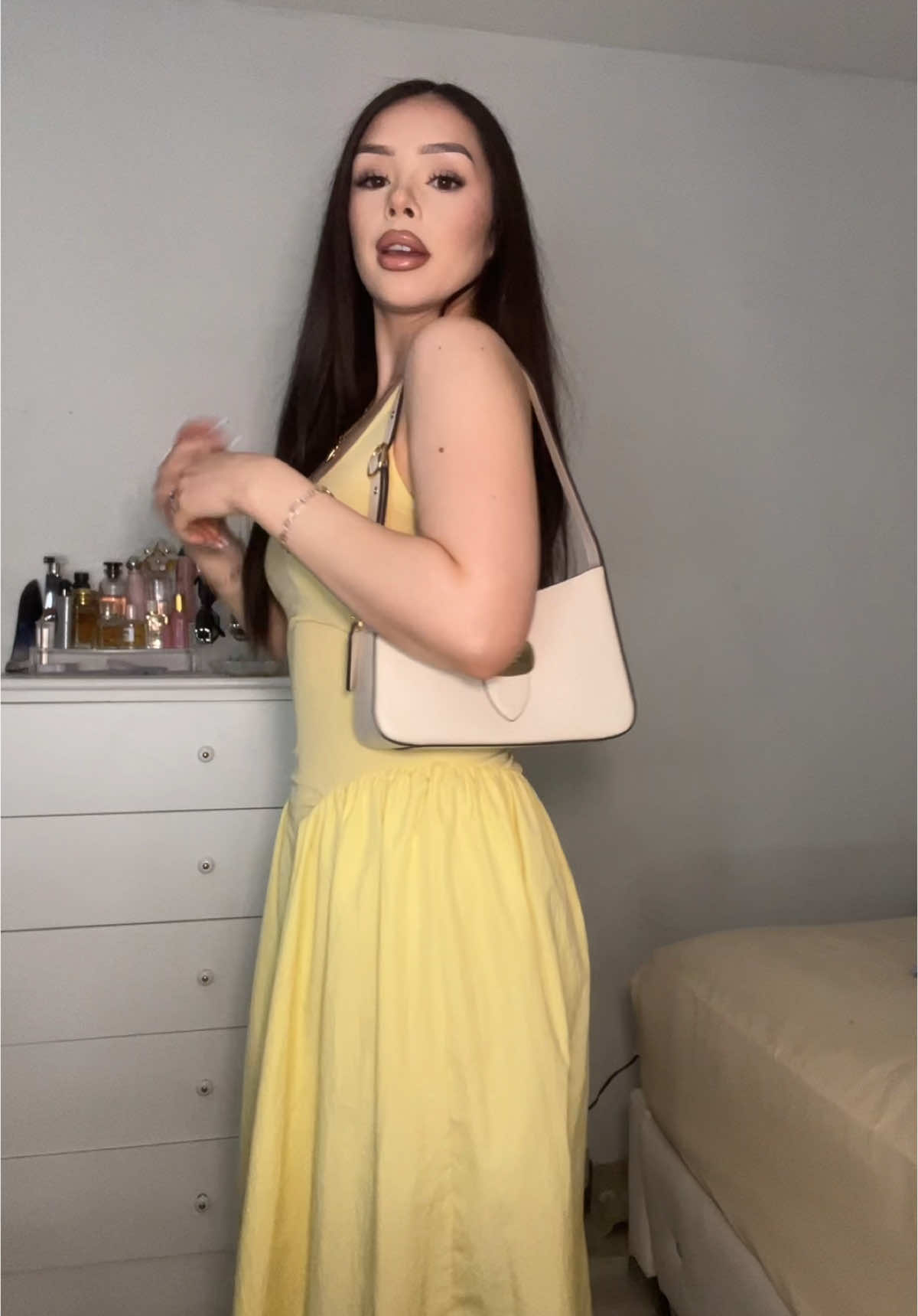 Ootd🐣💐🤍 #OOTD #outfitinspo #outfitideas #flowerfields #easter #grwm #gdwm #fyp #fypシ #parati 