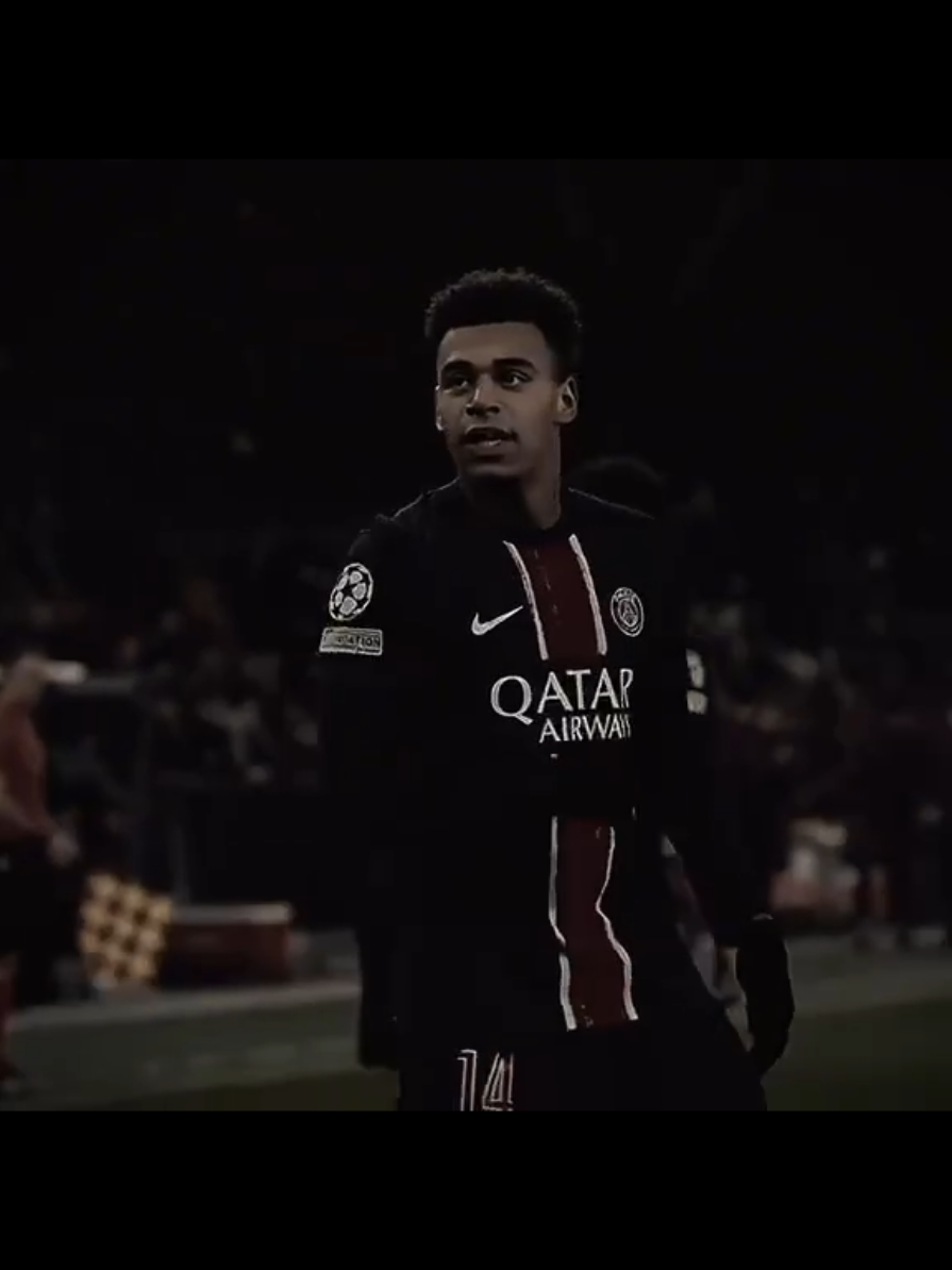 desire doue is too good rn  🔥 🇫🇷 | song: Maggie | #Capcut #footballtiktok #doue #edit #ftbl #psg #maggie #goviral 