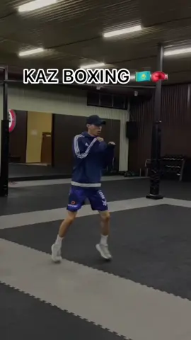 Dancing footwork 🕺🥊  #boxing #бокс #UFC #mma #sport #sports #спорт #CapCut #training #footwork #dancer #рек #rek #kazakhstan #танцы #flypシ #top #топ #хочуврекомендации 