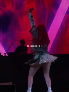 @De La Rose 🌹❤️ #paratii #delarose #foryoupage #virał #tendencia #musica #laqueflotaenelbeat🏄‍♀️ #lyrics #dela #delarosa #nubes #ousi #letrasdecanciones  *créditos a la persona que grabó el video*