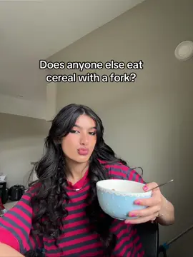 As I continue to not even use the fork lol#fyp #fypppppppppppppppppppppppppppppp #foryoupage #punjabi #fork #randomthings #cereal #goviral #fypシ゚ #funny #moments #spoon #controversy #yesorno 