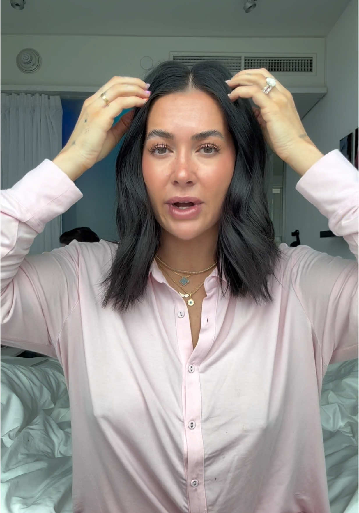 Lil chit chat catch up in NYC 🥰🍎 #fyp #viral #grwm #chitchatgrwm #makeup #beauty #makeuptutorial #mom #MomsofTikTok #momlife #momsintheir30s #ditl #Vlog #morningroutine 