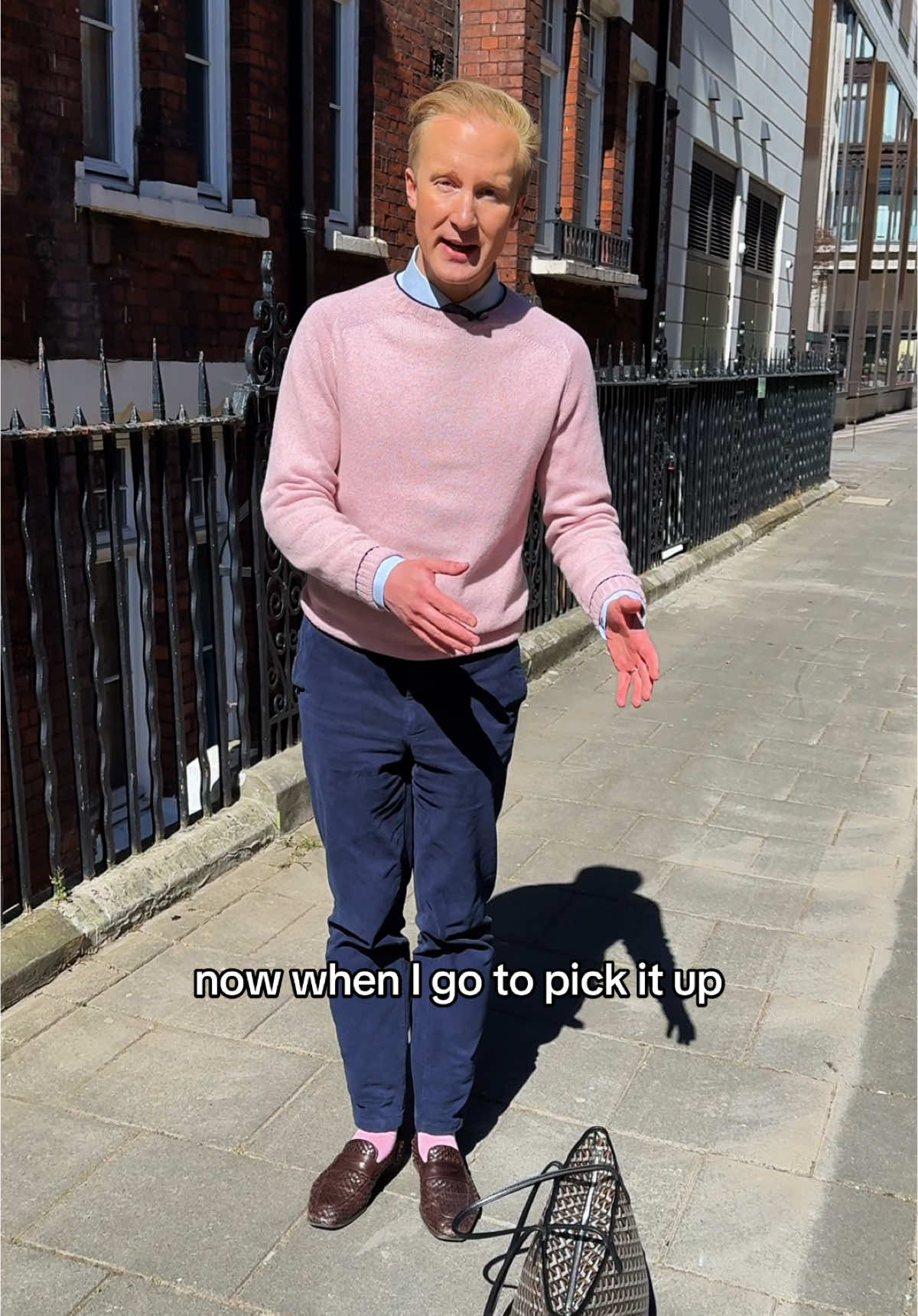 It’s the bend and snap! #etiquette #williamhanson 