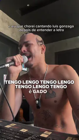 Quem não se emociona ta morto por dentro 🌵🖤 . . . #fyp #foryoupage #viral #musica #poesia #nordeste #forro #forró #luisgonzaga #saojoao #festajunina #nordestino 