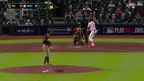 Yuli Gurriel's stellar diving catch #MLB #mlbnetwork #2025 #mlbtheshow #gurriel🍍