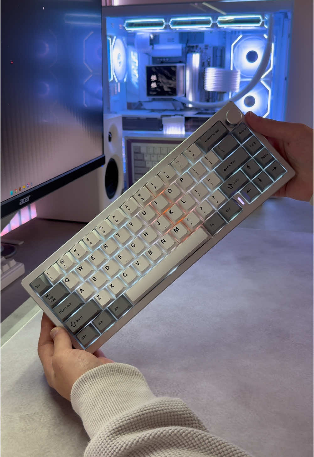 the yunzii AL68 is one of the best 65% keyboards on the market! ⌨️ it feels super heavy duty with the full aluminum body and features most perfect milk v2 linear switches 🍼🤍 @YUNZII KEYBOARD  #creatorsearchinsights #yunzii #yunziiAL68 #keyboard #keyboardasmr #switches #keycaps #milky #creamy #asmr #asmrkeyboard #pc #pcsetup #desk #desksetup #65keyboard 