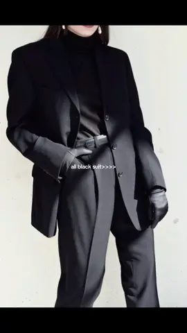 extremely elegant 🖤🥂 #attractive #woman #woman_in_suit #black_suit #elegant 