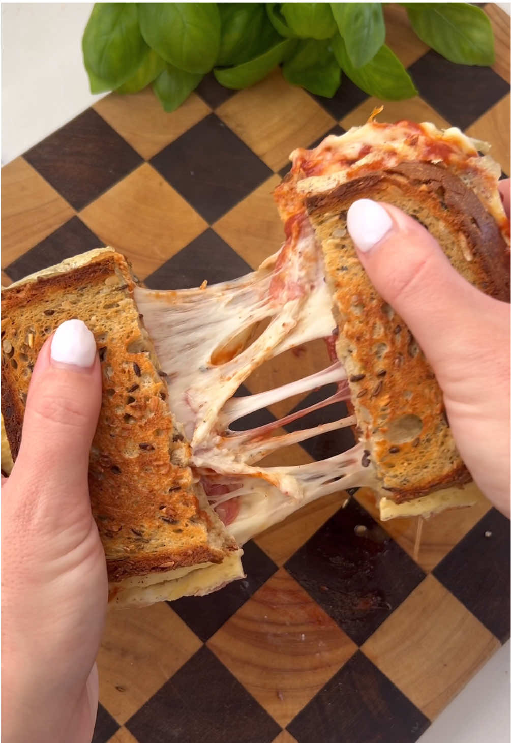 CHEESY PIZZA TOASTIE 🍕