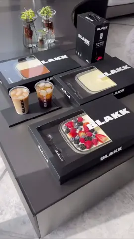 Packaging that drives dessert sales!  #CreativePackaging #DessertGifts #CoffeeShopSuccess #PremiumDesign #BoostSales